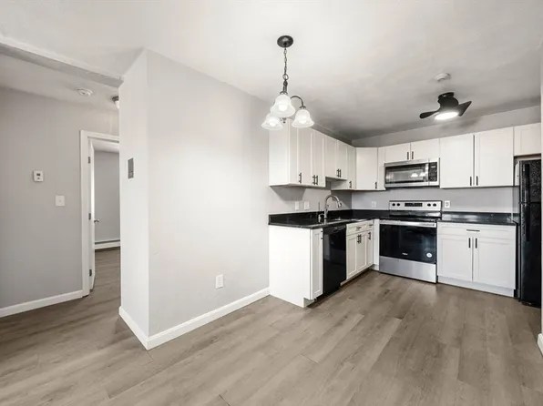 22 Irving St APT 15, Everett, MA 02149