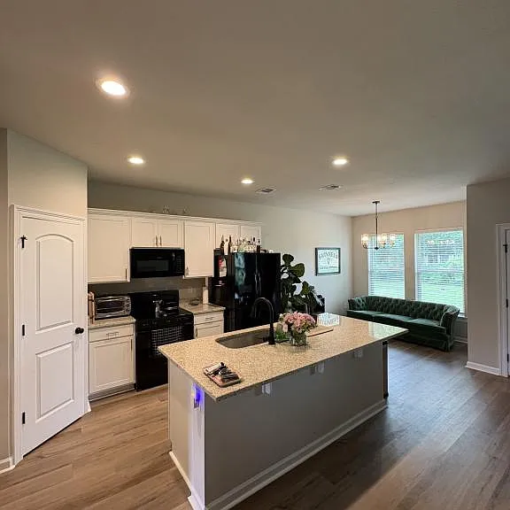 14357 Southern Magnolia Ave — Photo 4