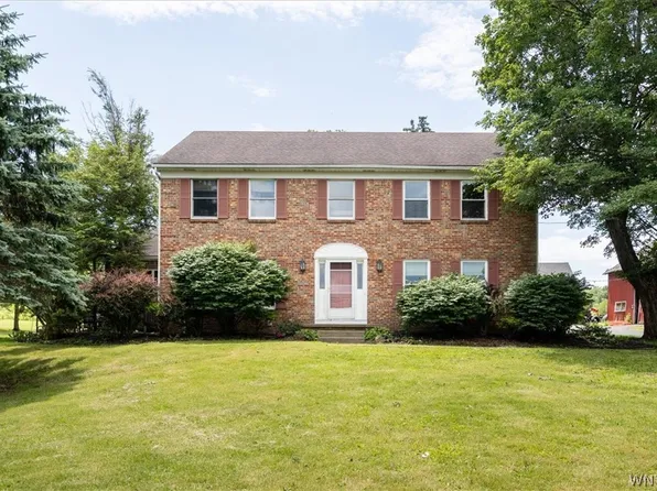 534 Akron Rd, Akron, NY 14001