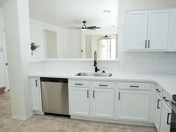 3rd image of 23107 E Aldecoa Dr