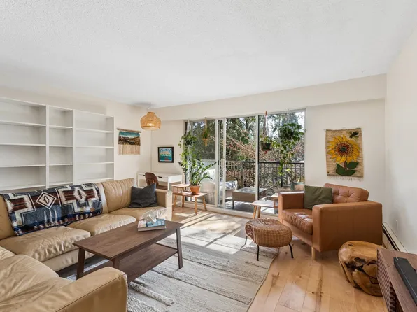 1385 Draycott Rd #211, North Vancouver, BC V7J 3K9