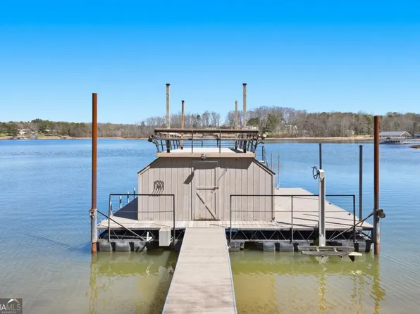 3116 Lake Ranch Cir, Gainesville, GA 30506