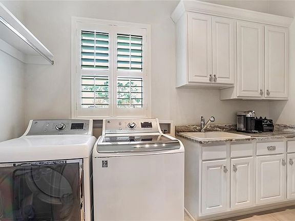 3rd image of 1137 Cypress Crossing Dr