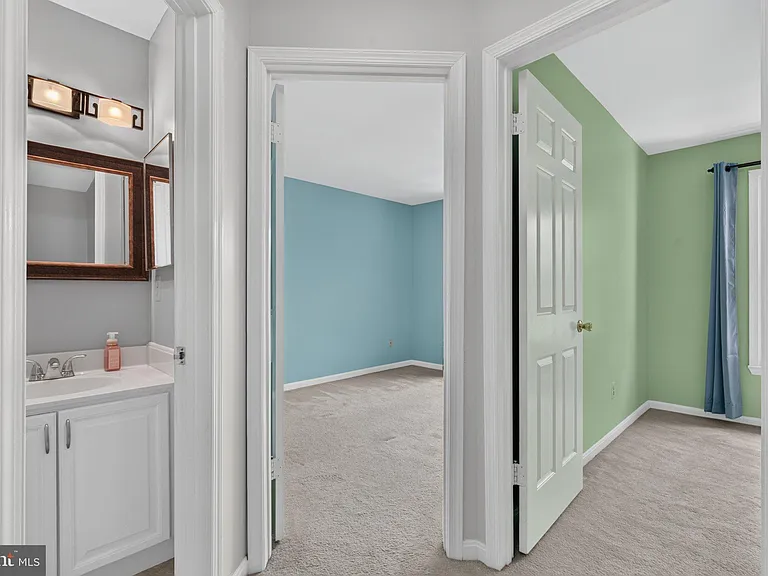 7259 Worsley Way — Photo 31