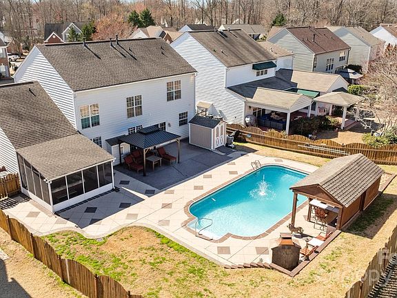 2nd image of 2808 Thornbush Ct