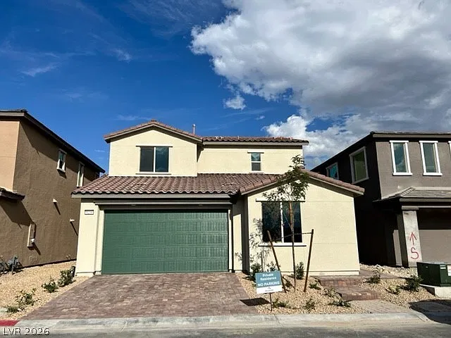 3 bed, 3.0 bath, 1924 sqft, $2,050 — Photo 1