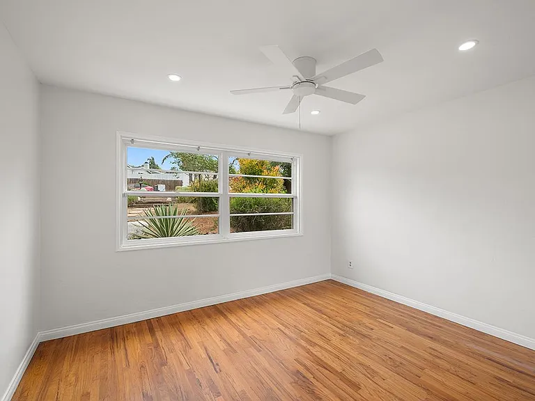 7170 Hybeth Dr — Photo 16