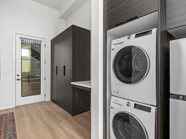 131 National City Blvd #201 — Photo 43