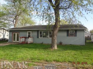 801 E Julia St, Clinton, IL 61727