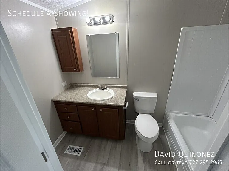 234 N Blackwood Dr — Photo 2