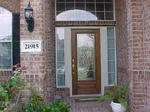 21915 Red Ashberry Trl, Cypress, TX 77433