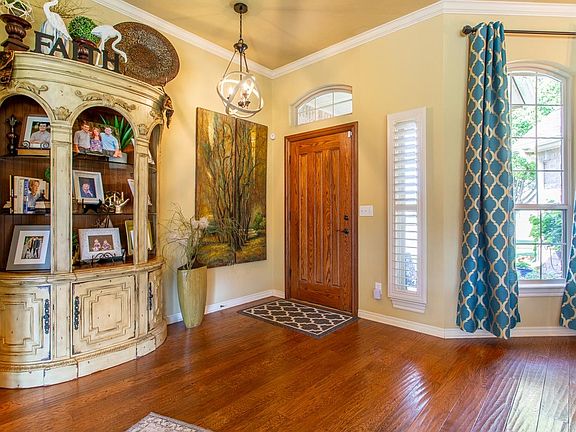 4th image of 1103 Dalton Ct