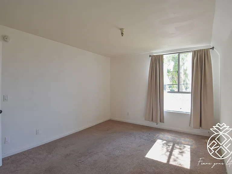 5143 Bakman Ave #206 — Photo 28