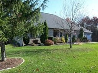 26 Rennie Dr, Blackstone, MA 01504