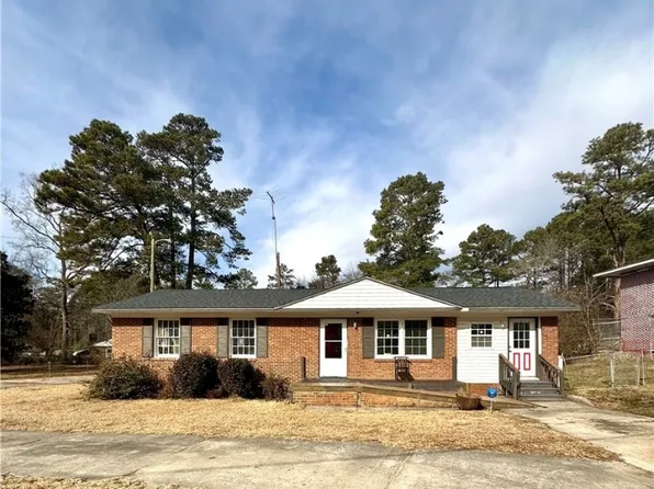 2509 Brinkley Dr, Spring Lake, NC 28390