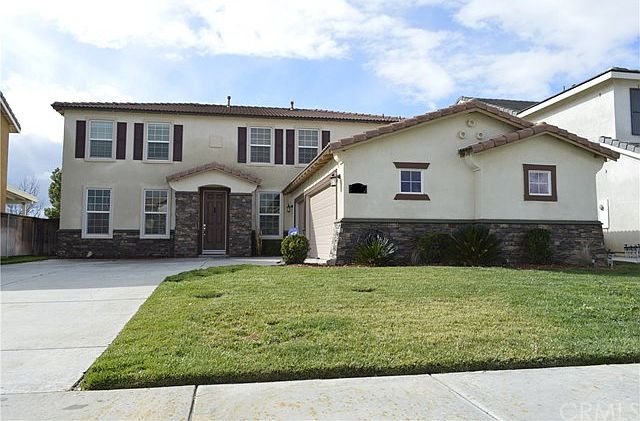 1st image of 31871 Feather Creek Dr