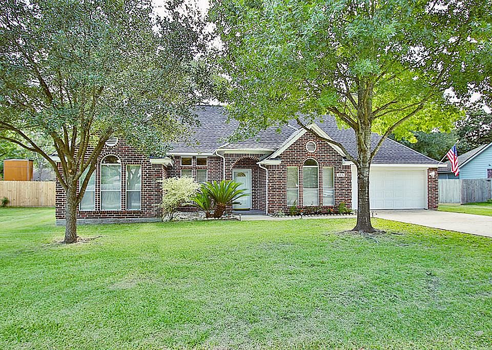 1st image of 115 Texarkana Dr