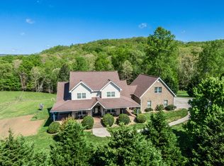 1090 Snow Hill Rd, Oakdale, TN 37829