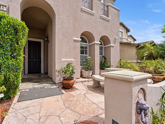 2nd image of 7116 Torrey Mesa Ct