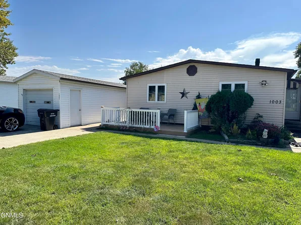 1003 Western Park Vlg, Jamestown, ND 58401