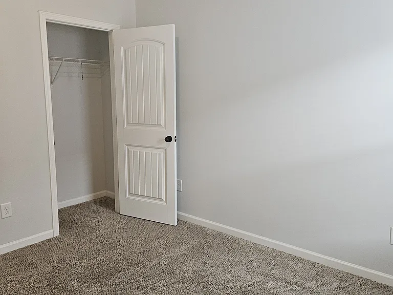 261 Valley Xing — Photo 11