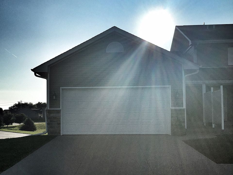 Front Entry View