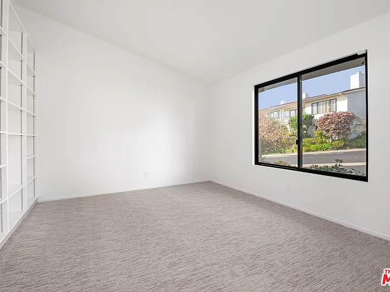 6805 Shearwater Ln — Photo 17