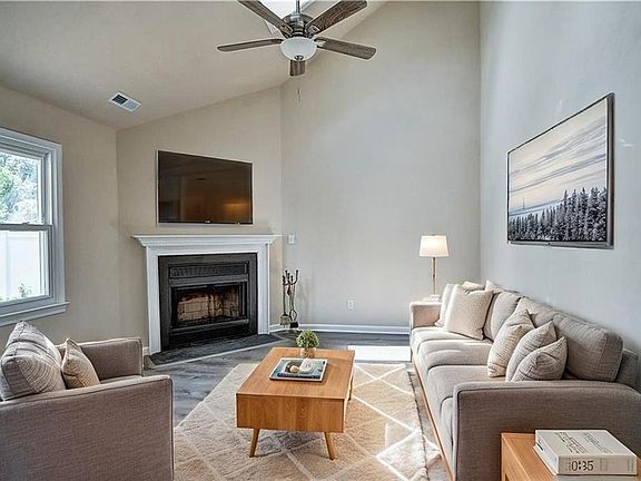 2nd image of 2133 Weybridge Dr