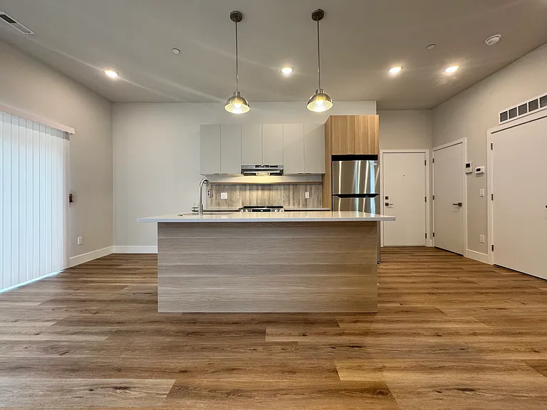 5222-24 Chester Ave #2 — Photo 11