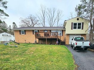 1900 Virginia Heights Dr, Bluefield, VA 24605