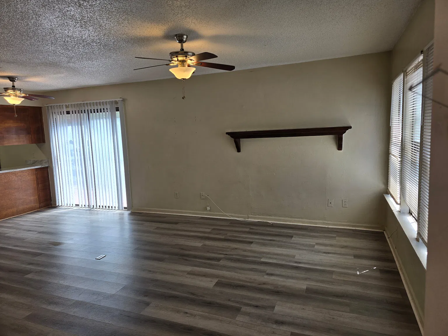 3 bed, 2.5 bath, 1180 sqft, $1,400 — Photo 4