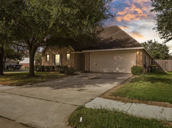 3808 Parry Ct, Pearland, TX 77584