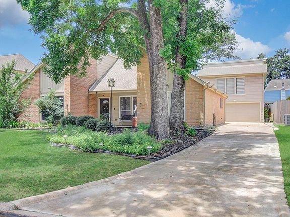 3rd image of 6602 Castle Lane Dr