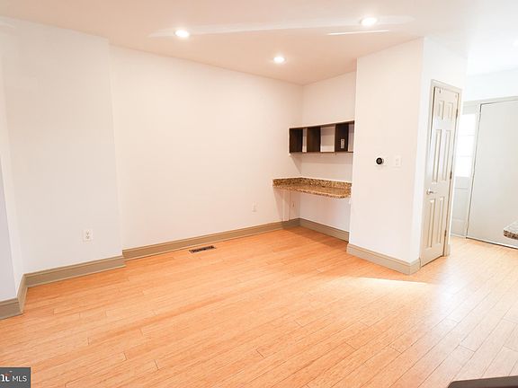 5th image of 4534 Garbo Ct