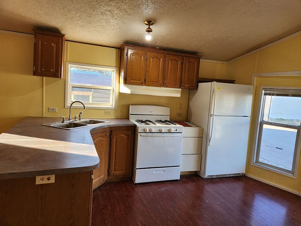 1st image of 650 Elm St #31