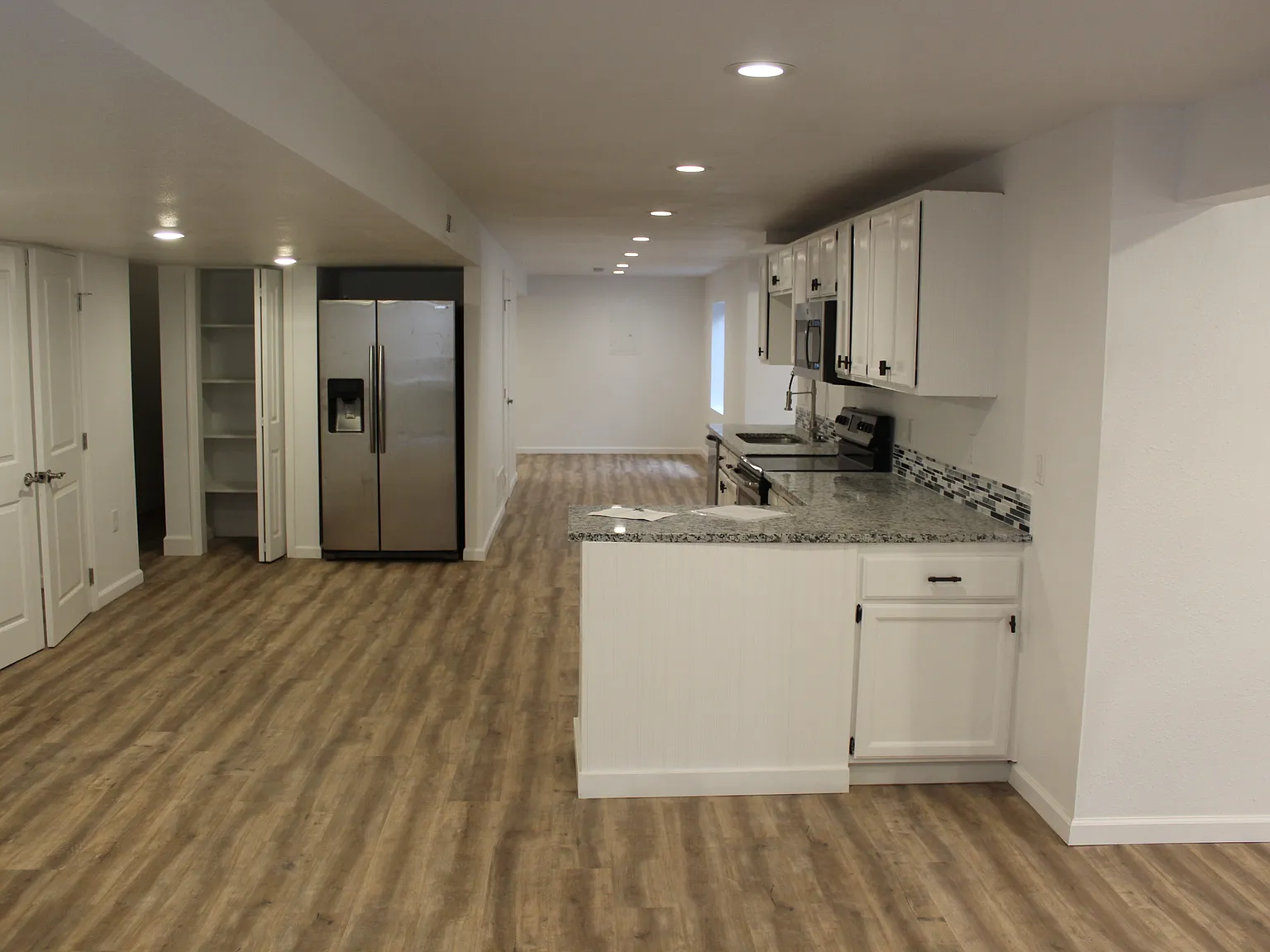 2712 S Cole Ct — Photo 1
