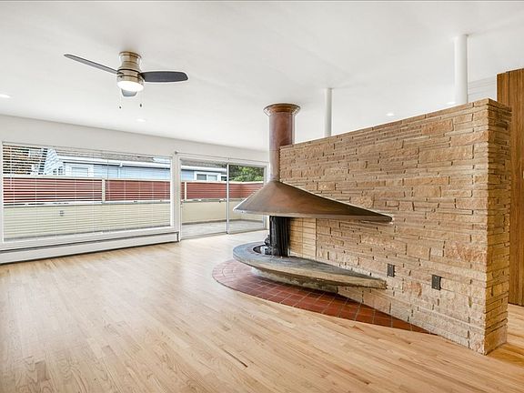 4th image of 347-367 Everett Ave #357