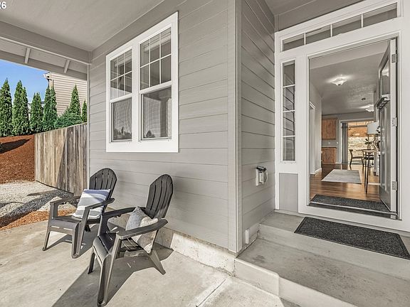 5th image of 1380 NE Rockwell Dr