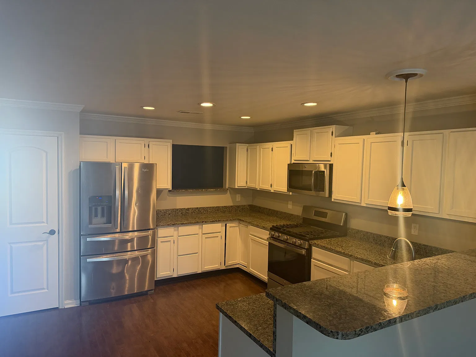 812 Farragut Commons Dr — Photo 1
