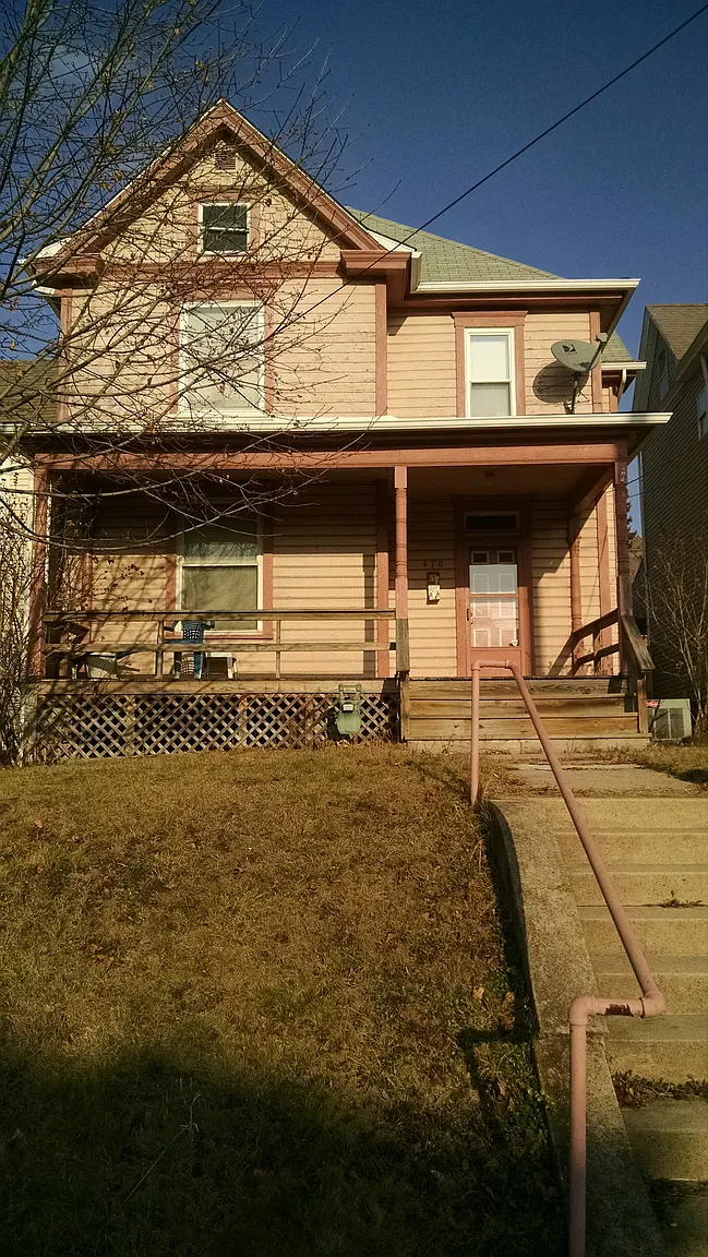 470 Allison Ave photo 1