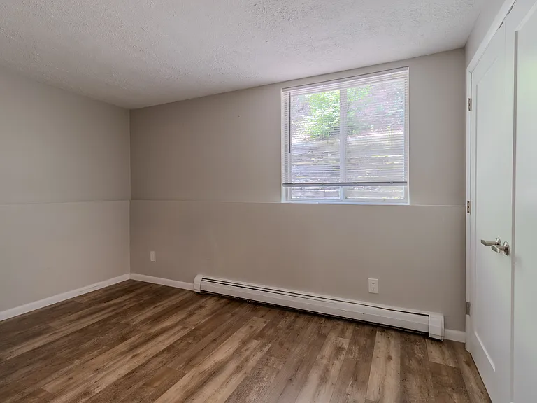 The Tides 1510 Veterans Dr — Photo 98