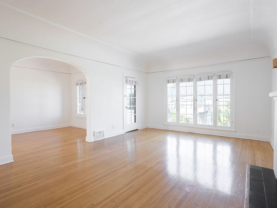1st image of 650 S La Jolla Ave #654