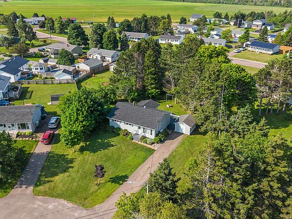 4th image of 56 Eleanor Dr