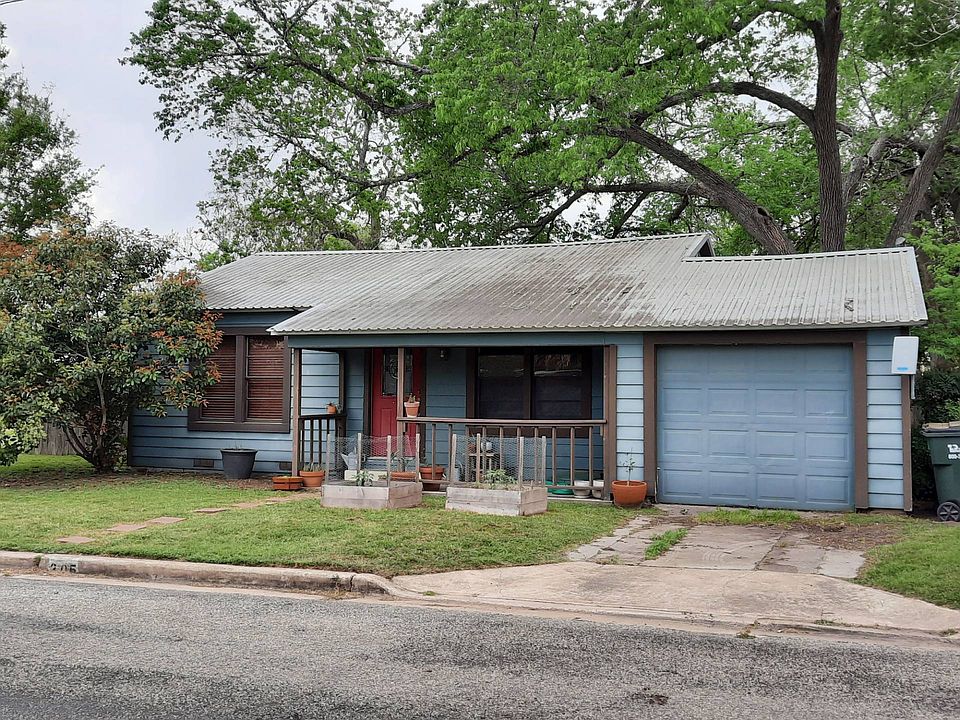 1st image of 305 N Dowling St