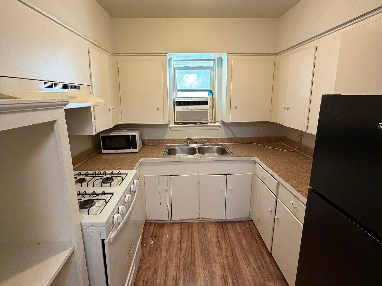 1 bed, 600 sqft, $1,050 — Photo 2
