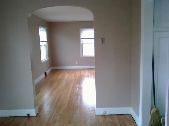 dineing toward livingroom