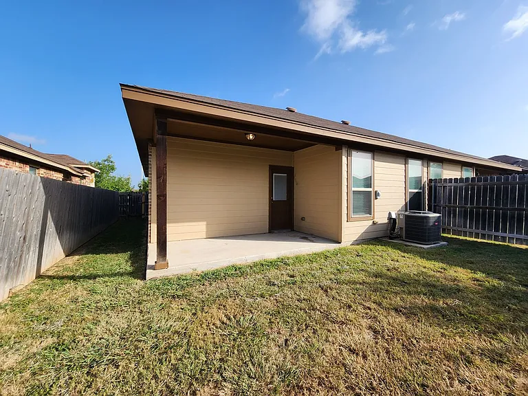 530 Creekside Frst — Photo 18