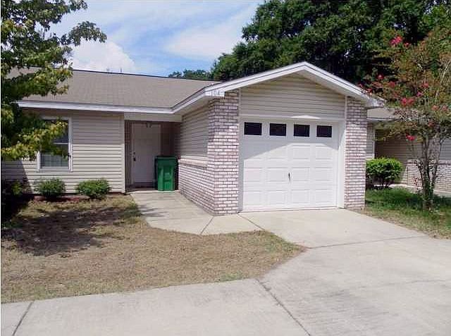 2nd image of 104 Bob Sikes Blvd