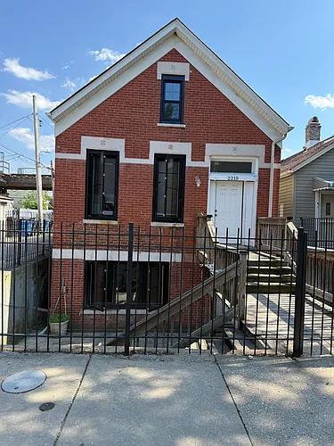 2215 W Cullerton St #1 Photo 1
