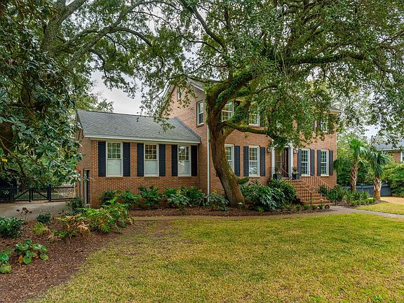 3rd image of 1471 Burningtree Rd